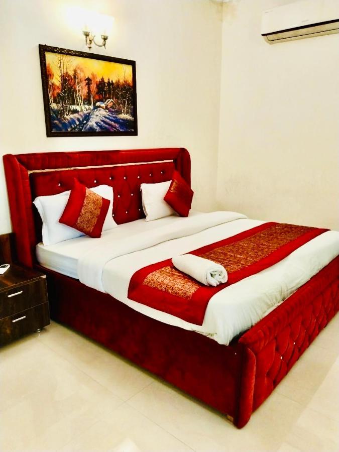 Fortune Home Service Apartment 2Bhk,E28 Saket 2A New Delhi Buitenkant foto