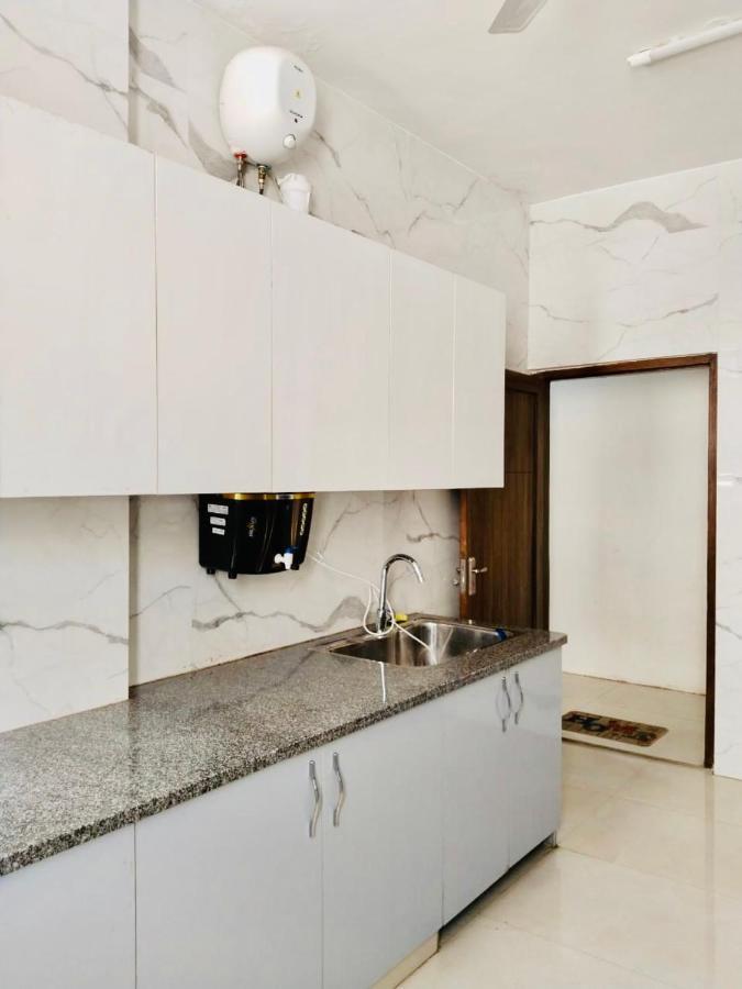 Fortune Home Service Apartment 2Bhk,E28 Saket 2A New Delhi Buitenkant foto