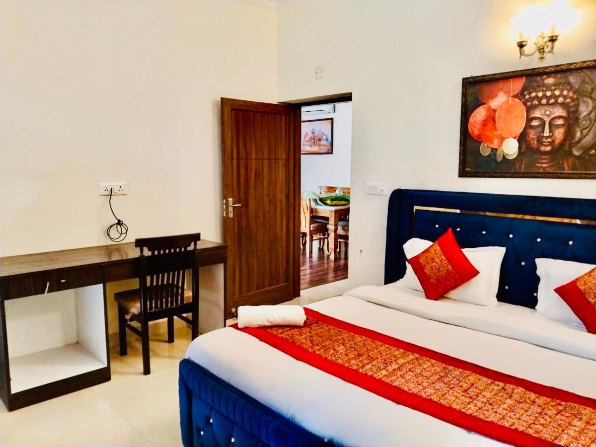 Fortune Home Service Apartment 2Bhk,E28 Saket 2A New Delhi Buitenkant foto