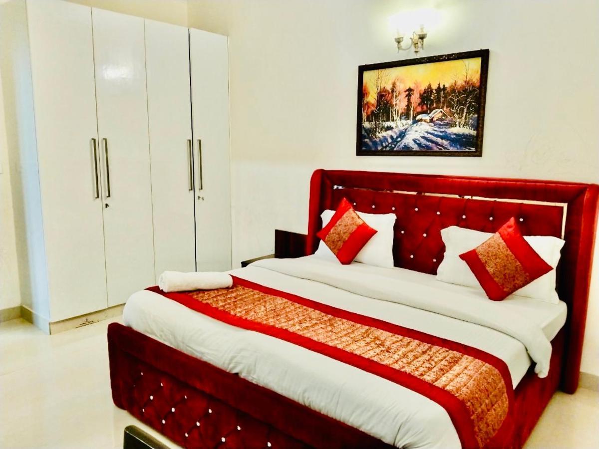 Fortune Home Service Apartment 2Bhk,E28 Saket 2A New Delhi Buitenkant foto