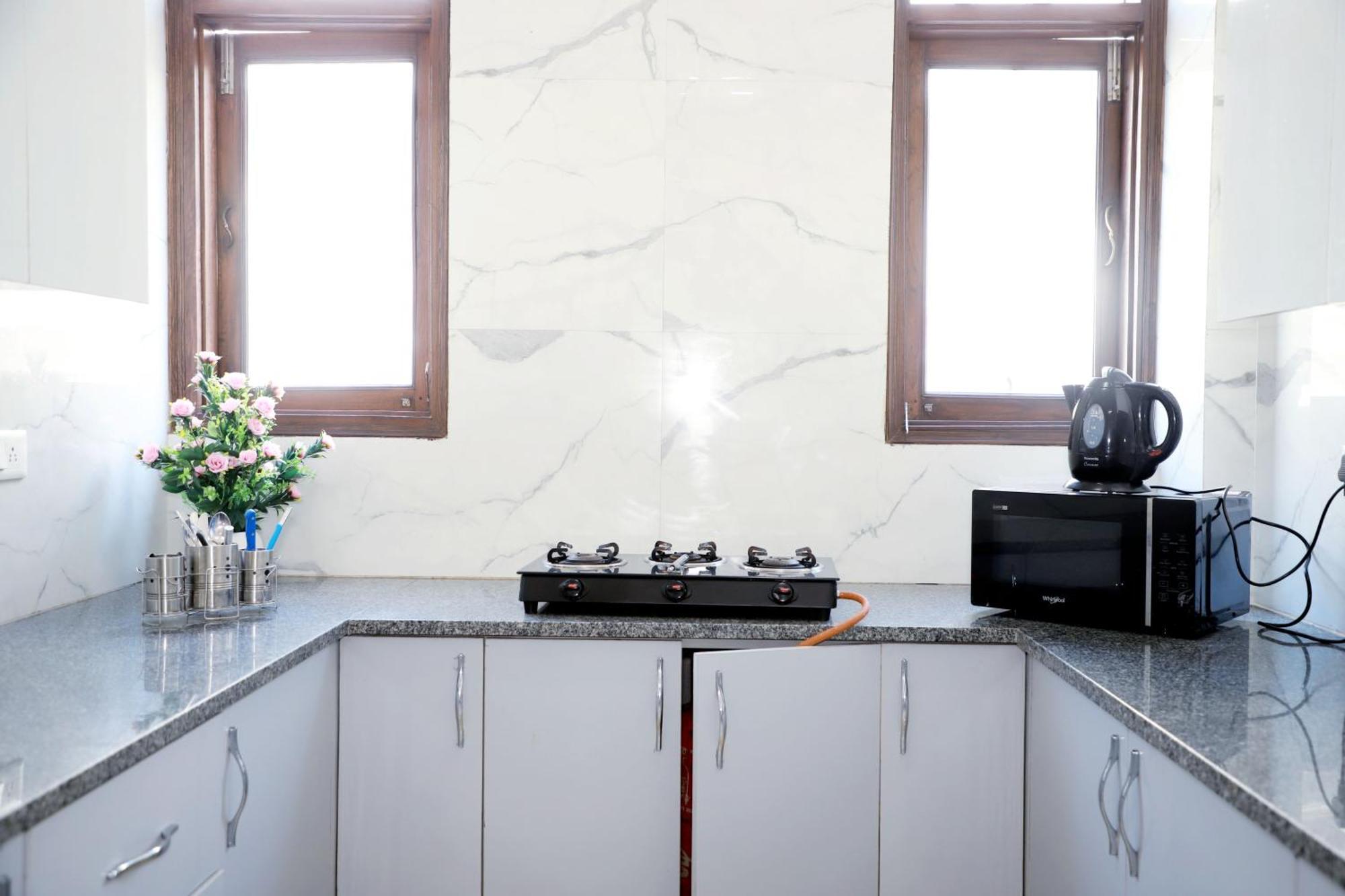 Fortune Home Service Apartment 2Bhk,E28 Saket 2A New Delhi Buitenkant foto